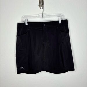Arc’teryx Alroy 7” Women’s Hiking Shorts Black Size 12 Lightweight Trail Outdoor